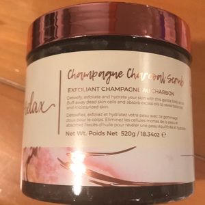 Manna Kadar Champagne Body Scrub